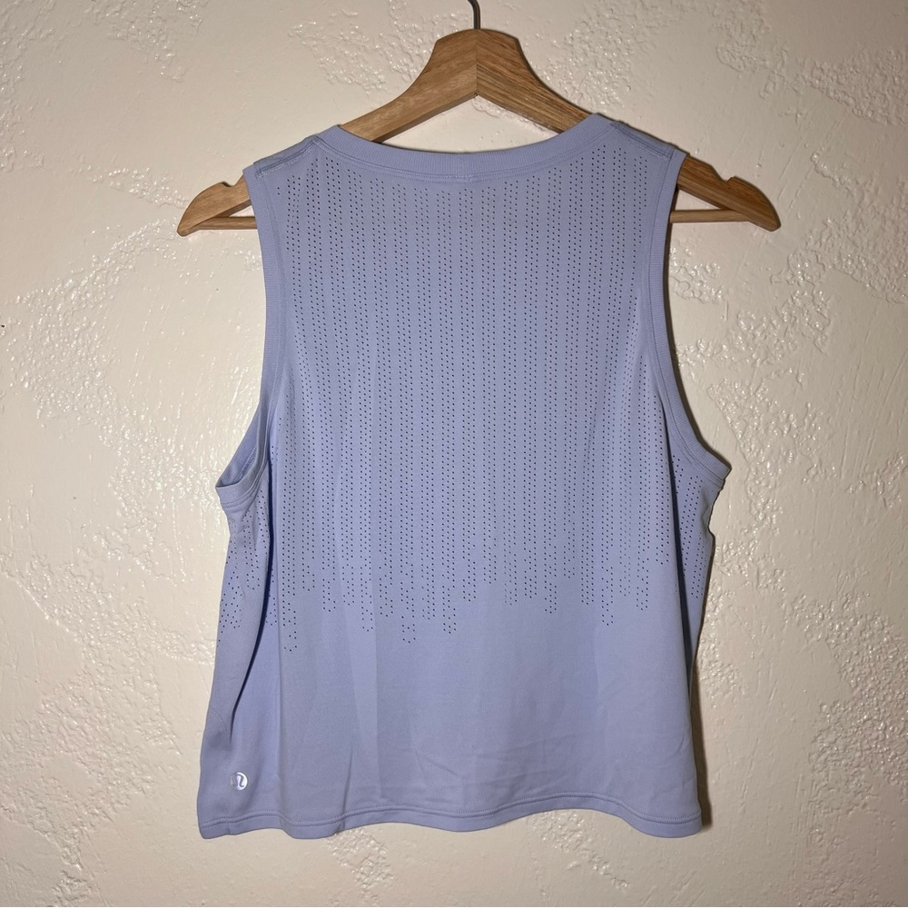 Lululemon Train to Be Tank
Daydream / Daydream
Size 6